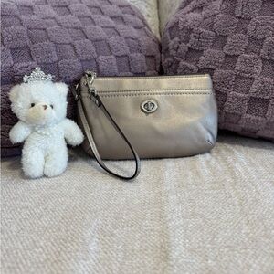 Coach Park Leather Turnlock Medium Wristlet